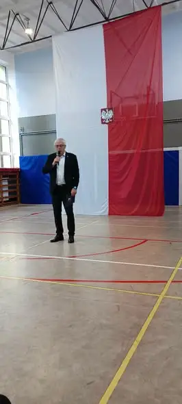 Uroczyste rozpoczęcie roku szkolnego w Zespole Szkół Zawodowych w Skalbmierzu