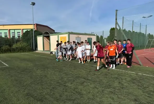 Mistrzostwo obronione! Sukces uczniów z Kowala i wsparcie dla kontuzjowanego Mikołaja