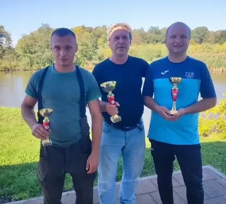 Tomasz Siemieniec mistrzem koła PZW Kazimierza Wielka w zawodach spinningowych