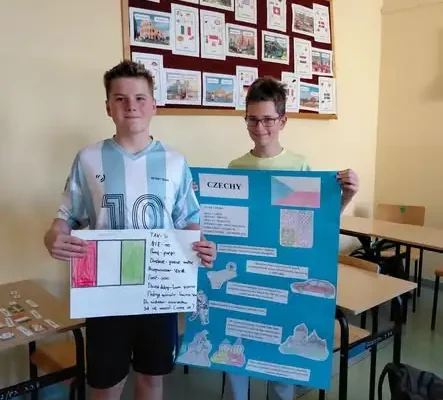 Europejski Dzień Języków Obcych w szkole – uczniowie klas 7 i 8 w akcji