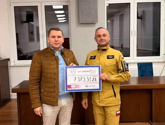 Fundacja Lecimy z Pomocą wsparła OSP Skalbmierz voucher o wartości ponad 7 tys. zł