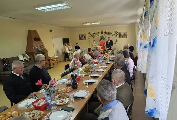 Seniorzy z Soboszowa świętowali w Chęcinach i na Gminnym Dniu Seniora