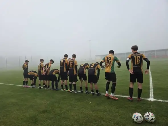 Juniorzy starsi Victorii Skalbmierz przegrywają z Łysicą Bodzentyn 0:3